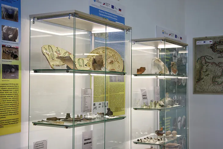 В БФУ открыли выставку археологических находок студентов |  19