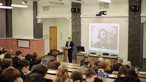 В БФУ открылась мемориальная конференция к 200-летию Густава Кирхгоффа