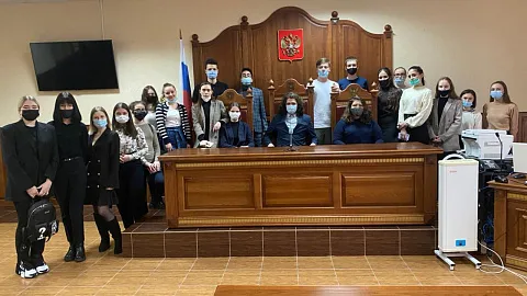 Студенты БФУ побывали на экскурсии в Калининградском областном суде