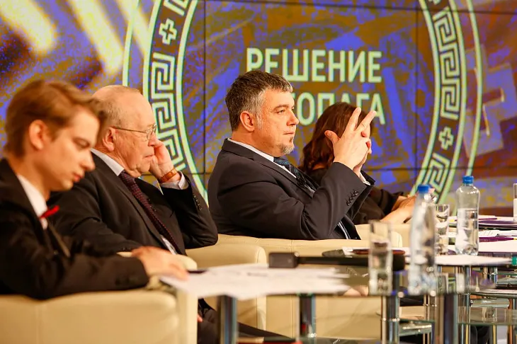 В Калининграде состоялся финал телевизионной олимпиады «Умники и умницы»  |  8