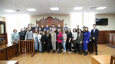 Студенты БФУ им. И.Канта посетили Калининградский областной суд