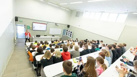 Фестиваль науки в БФУ: известный математик прочитал школьникам лекцию о суперкомпьютерах