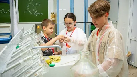В центре развития современных компетенций детей завершилась летняя школа «Наука детям»