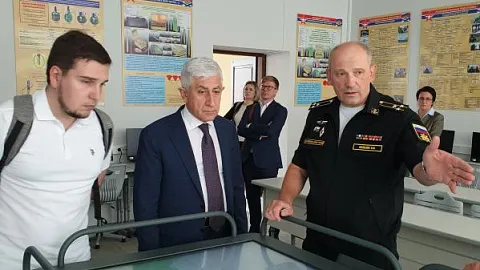 Ректор Московского авиационного института посетил Военный учебный центр